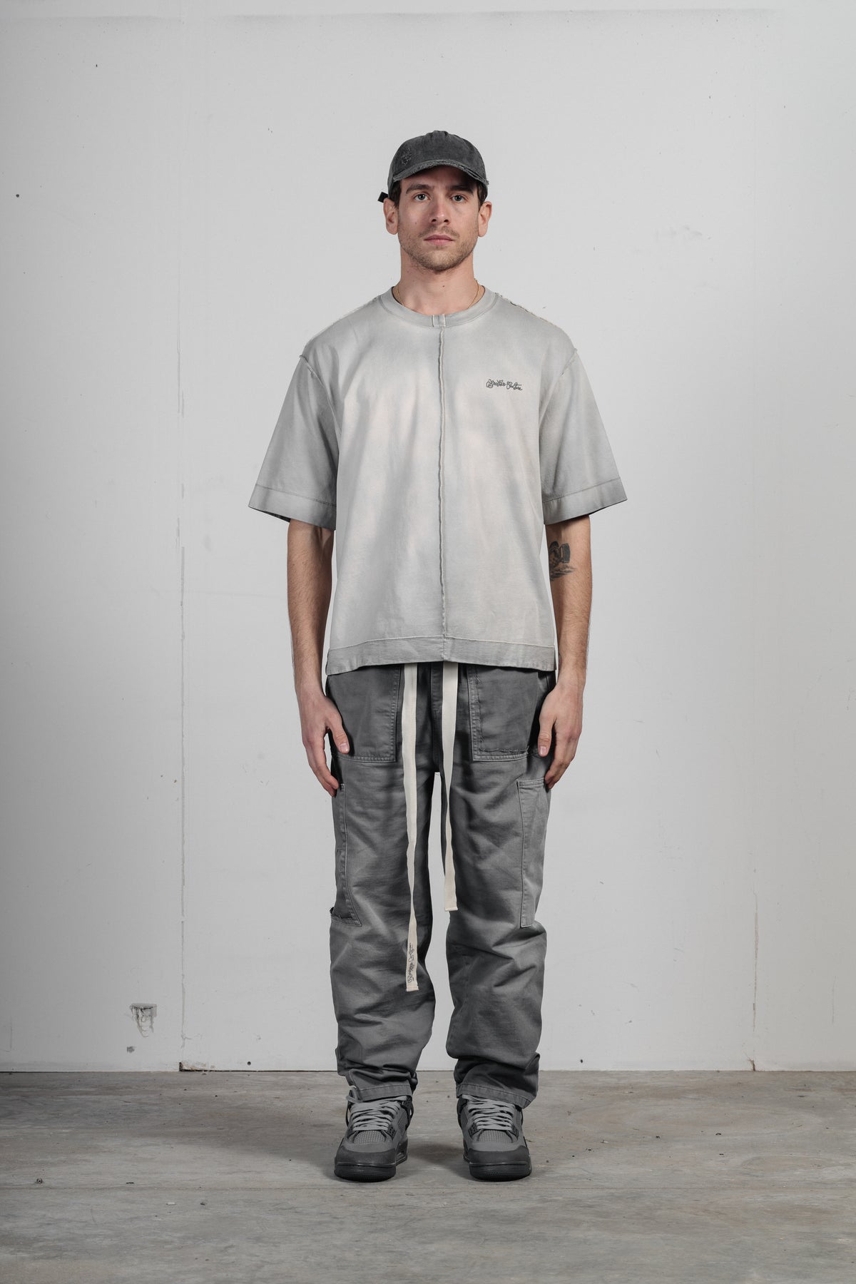 DANIEL - LIGHT GRAY