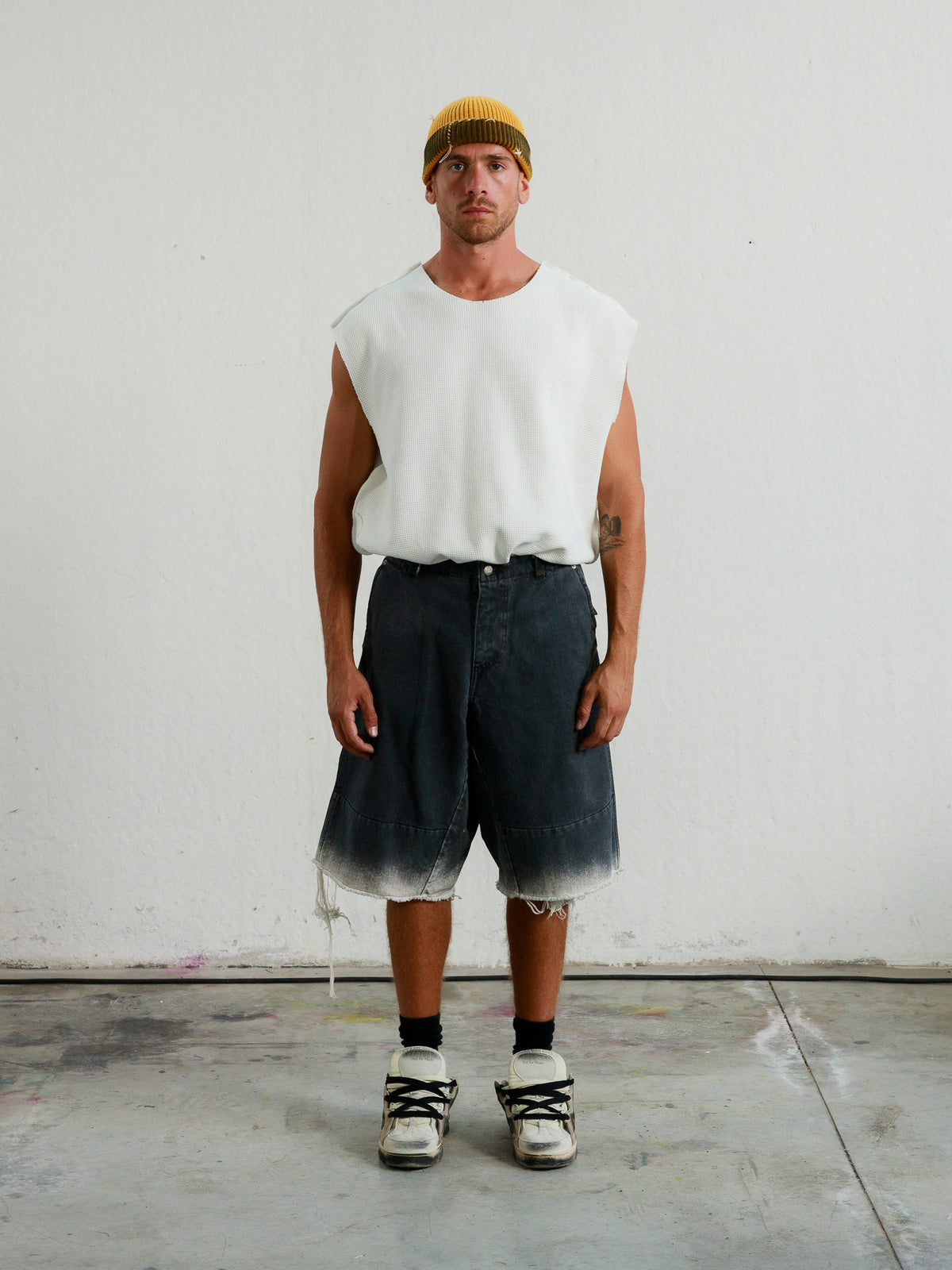 LEON BLACK FADE JORTS