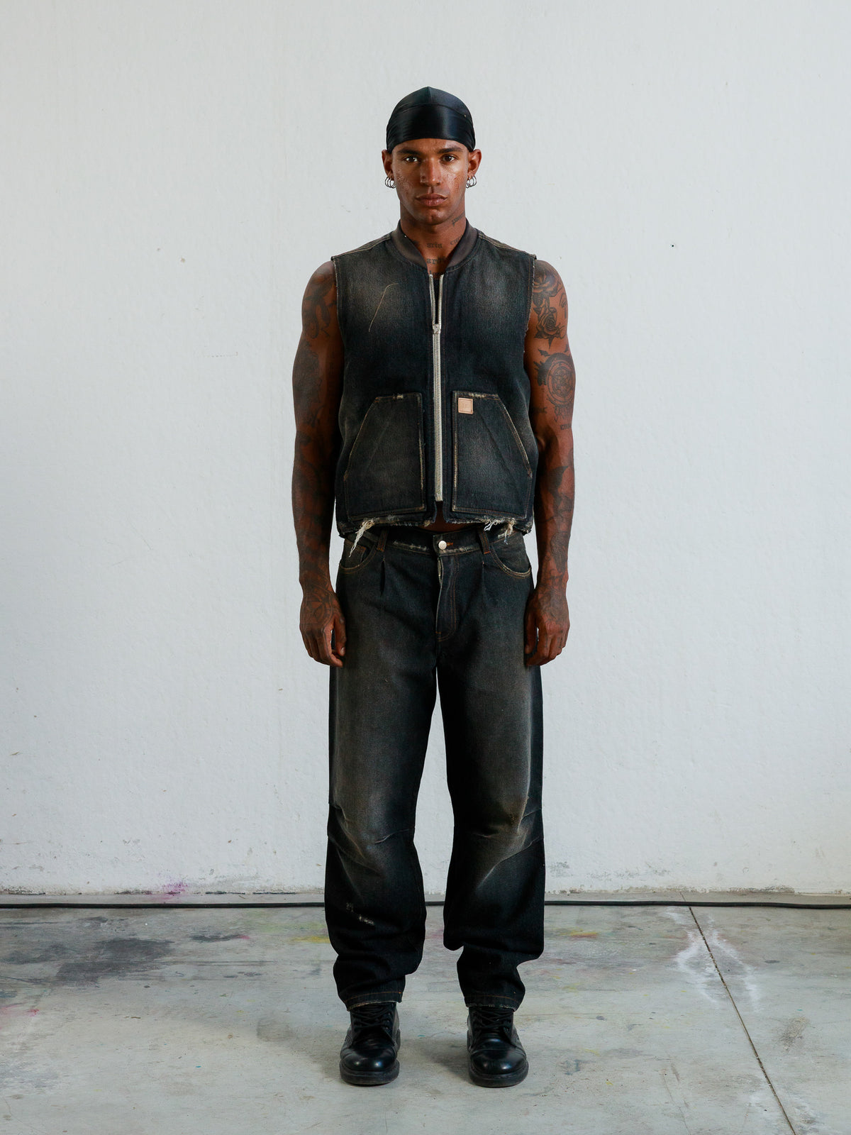 NEAL - BLACK GILET
