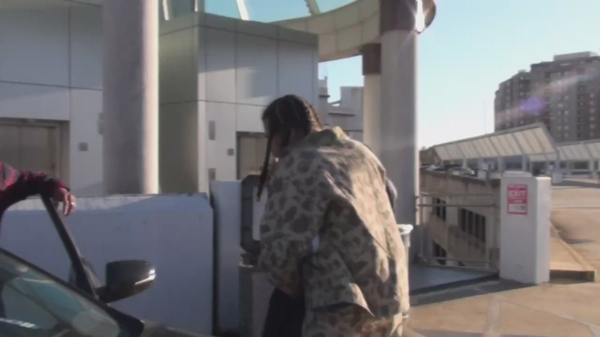 Carica il video: 
